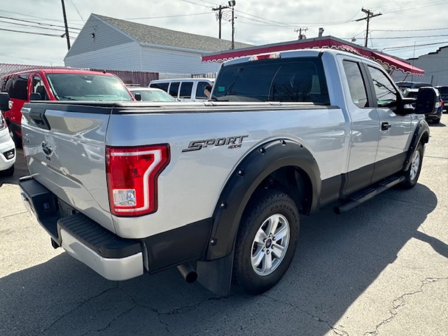 2017 SILVER /Gray Ford F-150 XL Plus (1FTEX1EP7HK) with an 2.7 EcoBoost engine, Automatic transmission, located at 3200 1st Avenue North, Billings, MT, 59101, (406) 245-9055, 45.779270, -108.510742 - Super Sharp and Low Mileage Local Trade-In! Power Windows, Power Door Locks, Tilt Steering, Cruise Control, Sport Exterior Trim Enhancement Package, Wheels, Tow, Tonneau Cover, Automatic Transmission, Air Conditioning, Fold Down Front Seat Center Console, Remote Start and Only 58,800 Miles. CarFax - Photo#4